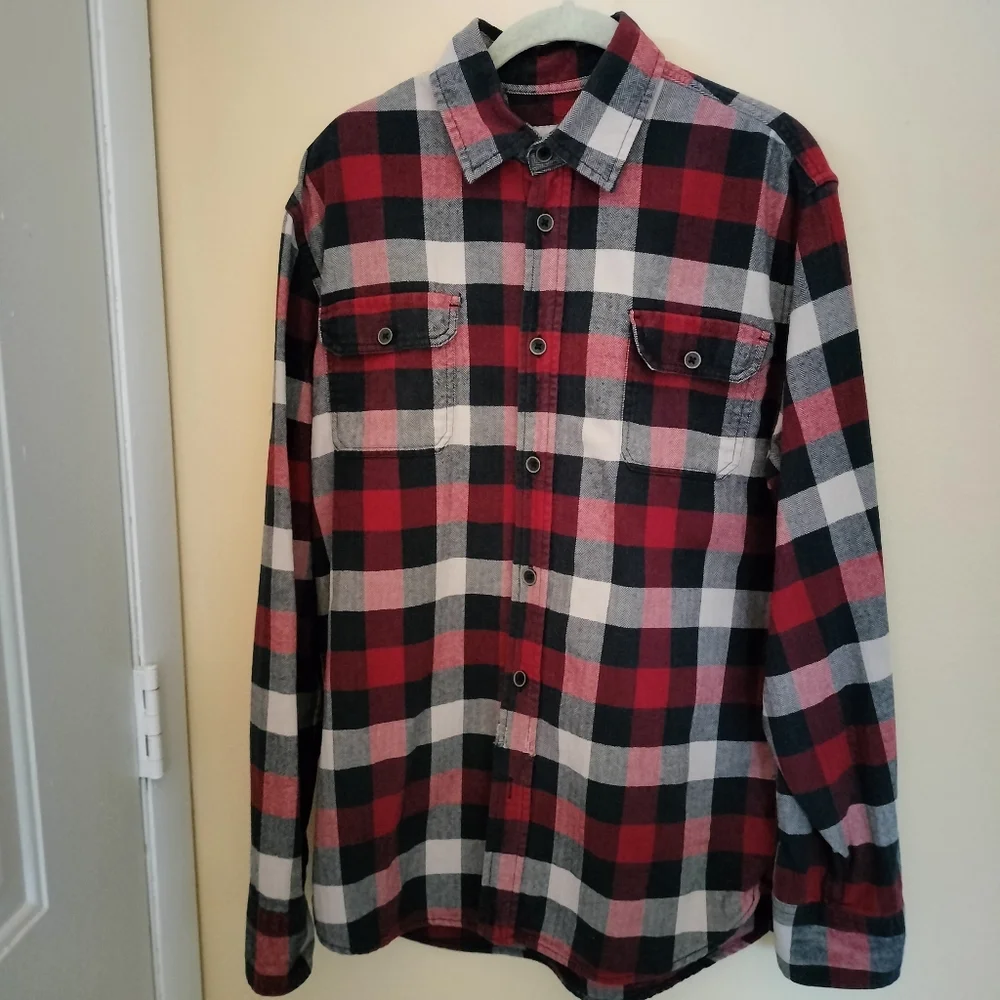 Jachs Set Of 2 Mens Cotton Flannel Mens Shirts M Check Plaid Modern Outdoorsy